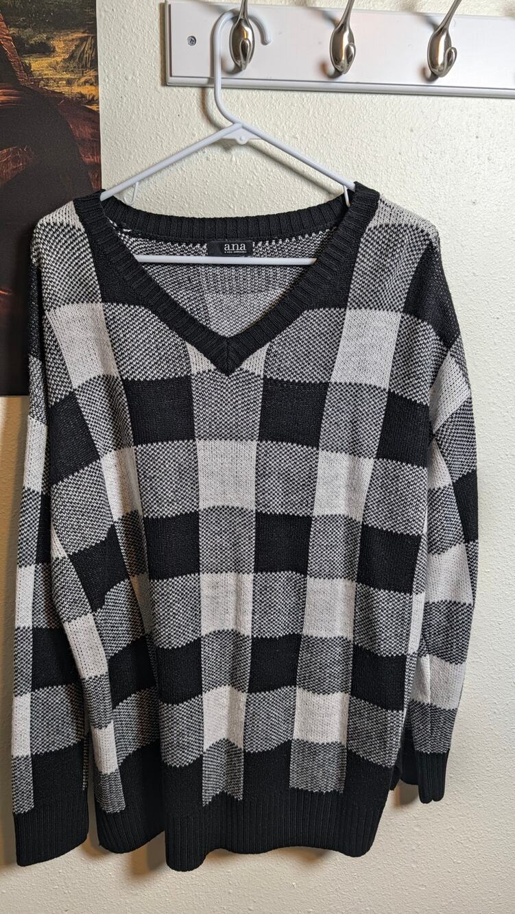 Ana Women's Knit sweater size Large